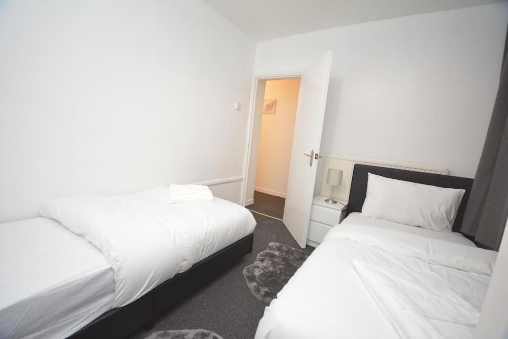 London Zone2 Classic 3 Bedroom Luaran gambar